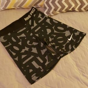 Nike Pro Shorts Size Small Black and White